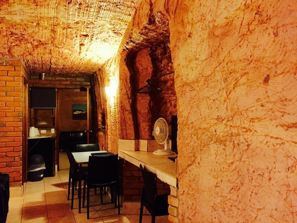 The Lookout Cave Underground Motel Coober Pedy Eksteriør billede