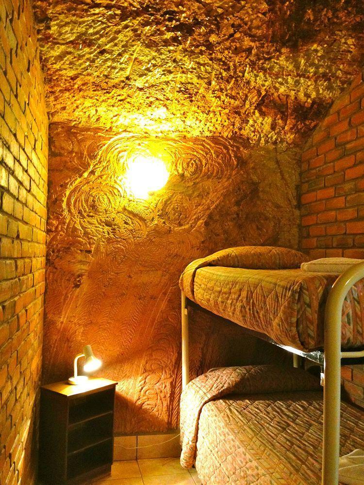 The Lookout Cave Underground Motel Coober Pedy Eksteriør billede