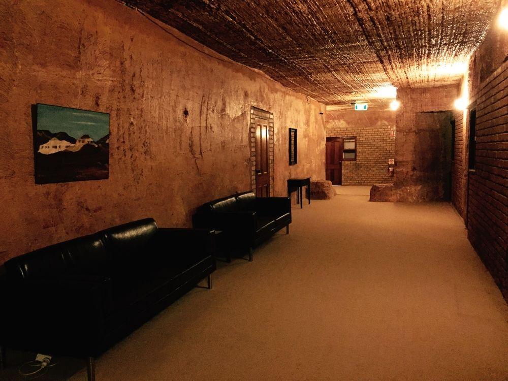 The Lookout Cave Underground Motel Coober Pedy Eksteriør billede